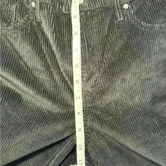 Levi’s NWT 315 Black Shaping Bootcut Mid Rise Corduroy Jeans Women’s Size 32x30 - Picture 9 of 11